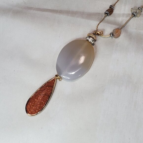 Ali Khan Pendant necklace with a long chain. faceted glass bead - Picture 5 of 10